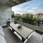 Elegant Near - Terrace & Parking アパート ネセバル